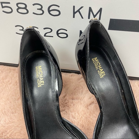 Michael Kors MK Black Patent Leather Heels (Size 8.5) - Authentic - Picture 3 of 11